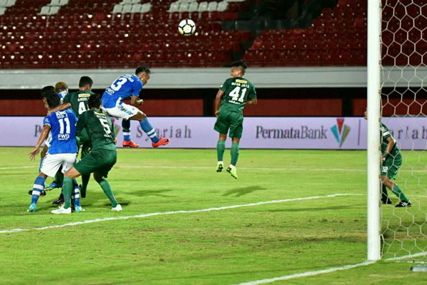  Hasil Liga 1: Persebaya Hancurkan Persib, Madura vs Persipura 2 - 2