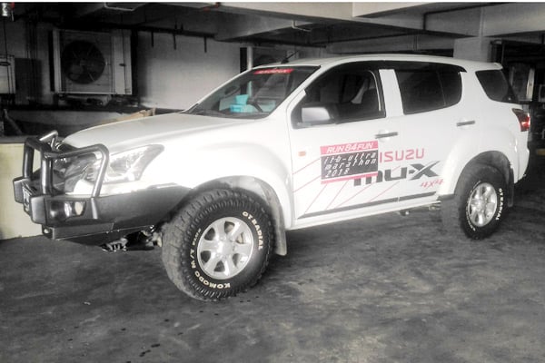  SUV Isuzu MU-X Incar Pasar Korporasi & Pebisnis