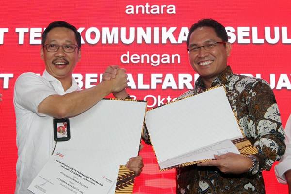  Sinergi Telkomsel dan Alfamart