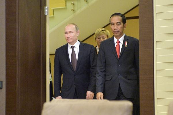  Vladimir Putin Berencana Bertemu Jokowi di Singapura