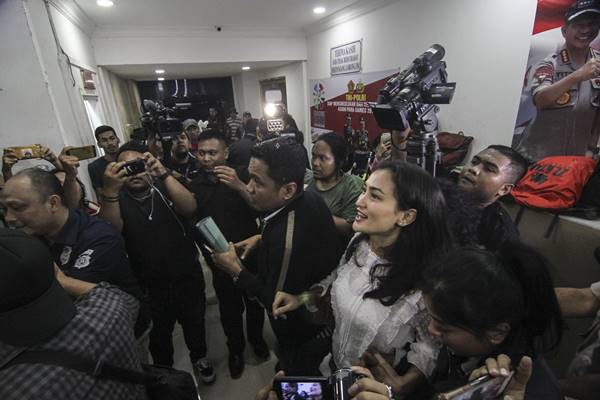  Hoaks Ratna Sarumpaet, Polisi Periksa Atiqah Hasiholan dan Fathom Saulina Lebih dari 4 Jam