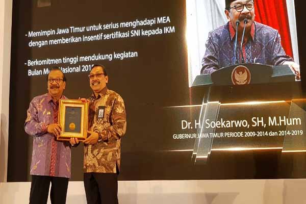  Bisnis Indonesia dapat Penghargaan Standarisasi Nasional