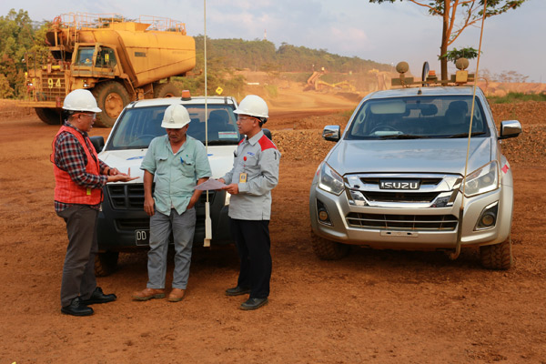  PASAR PERKEBUNAN & PERTAMBANGAN : Mobil Kabin Ganda Ngegas 