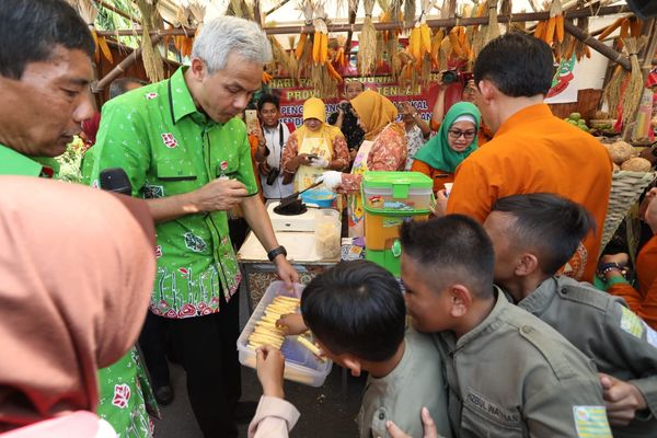  Ganjar Minta Warga Jateng Kurangi Konsumsi Gandum