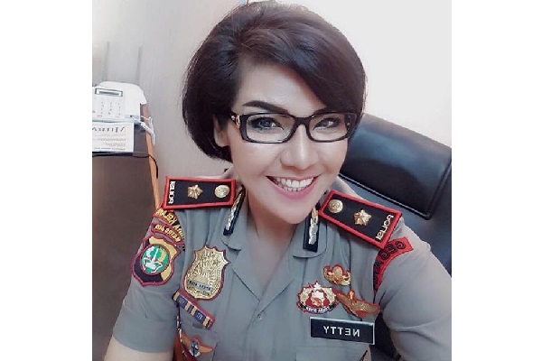  Kapolsek Cantik Mirip Roro Fitria ini Jadi Viral. Berdinas di Sunda Kelapa