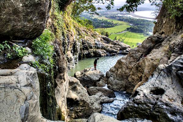  Wisata Alam Curug Hepi di Kabupaten Sukabumi