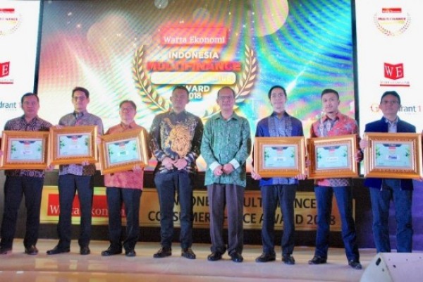  PT BMF Raih Penghargaan Multifinance Consumer Choice Award 2018