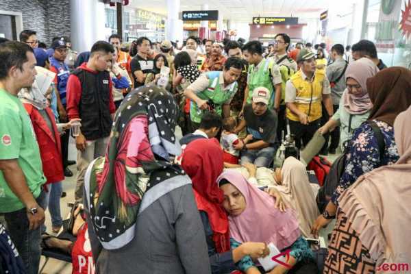  Keluarga Penumpang Lion Air Berharap Keajaiban