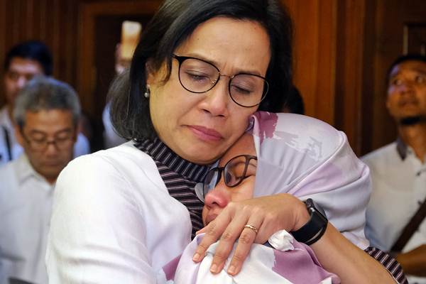  Sri Mulyani Dampingi Keluarga Korban Lion Air di RS Polri