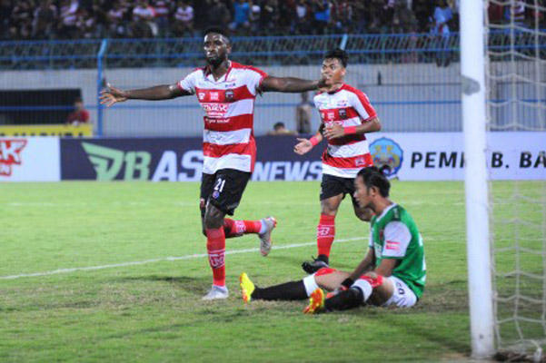  Madura United Hantam Pemimpin Klasemen Liga 1 PSM Makassar