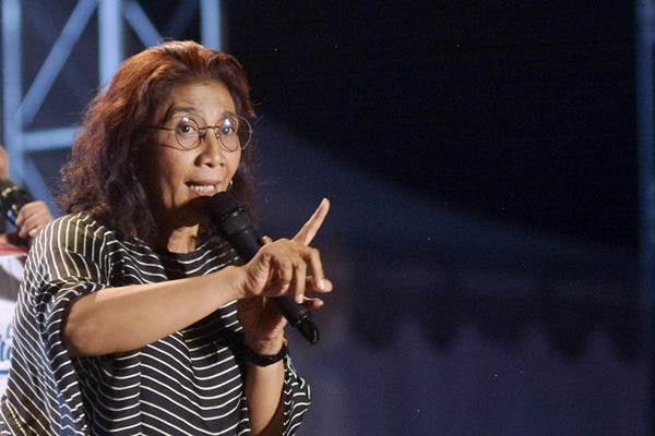  Susi Pudjiastuti Hadiri Konser Menghadap Laut di Pantai Pandawa