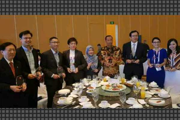  Rusun Mahasiswa Hemat Energi UMM Terima ASEAN Energy Awards