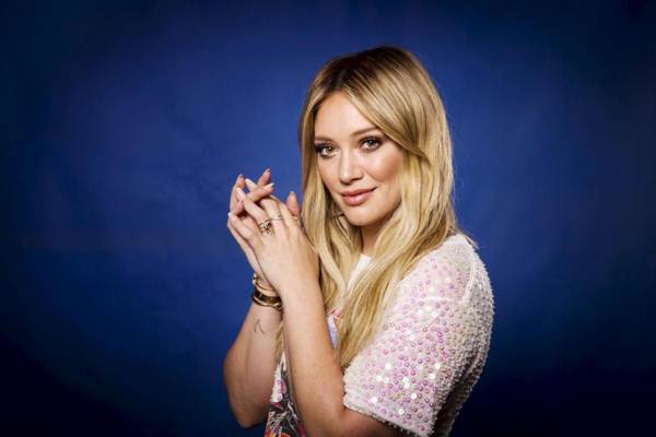  Hillary Duff Melahirkan Anak Perempuan 