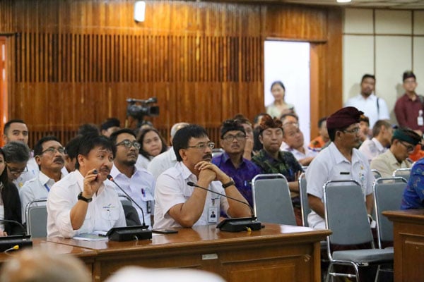  Kunjungan Kerja Komisi V DPR RI Bahas Pembangunan Bandara Internasional I Gusti Ngurah Rai