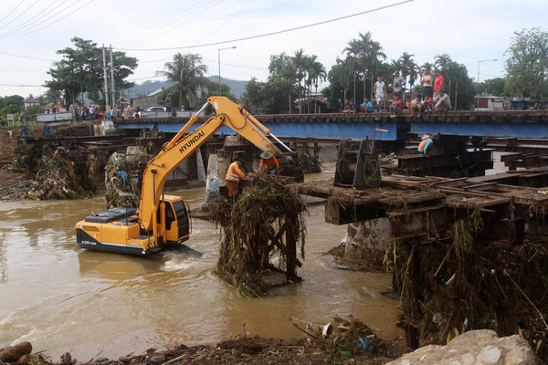  Padang Tetapkan Tanggap Darurat Tujuh Hari Pascabanjir