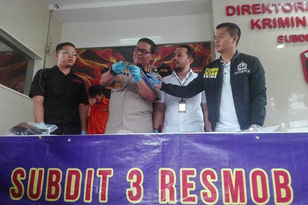  Bermodalkan Plastik Pengganjal Mesin ATM, Komplotan Ini Gasak Rp100 Juta