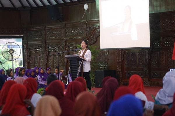  Menko PMK Tekankan Agar Bansos Mampu Bangkitkan Kemandirian Ekonomi