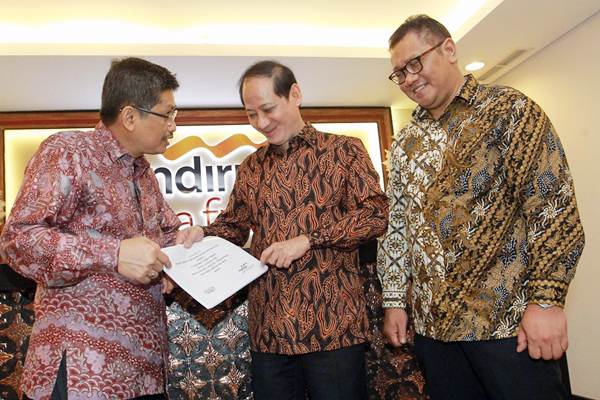  Mandiri Utama Finance Revisi Target