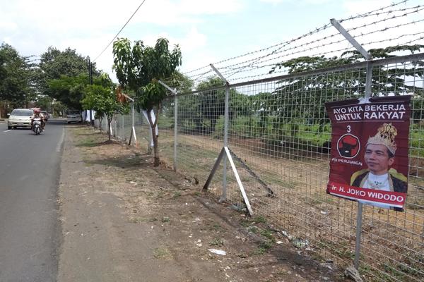  Poster Jokowi Bermahkota, Siapa yang Memasang? PDIP dan Kubu Prabowo-Sandi Saling Bantah