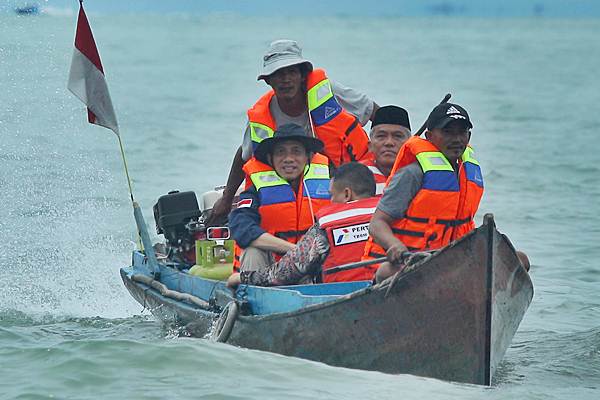  Arcandra Tahar Naik Perahu Berkonverter Kit LPG