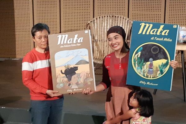  Okky Madasari Ajak Anak-Anak Jelajah Nusantara Lewat 2 Novel Terbarunya 