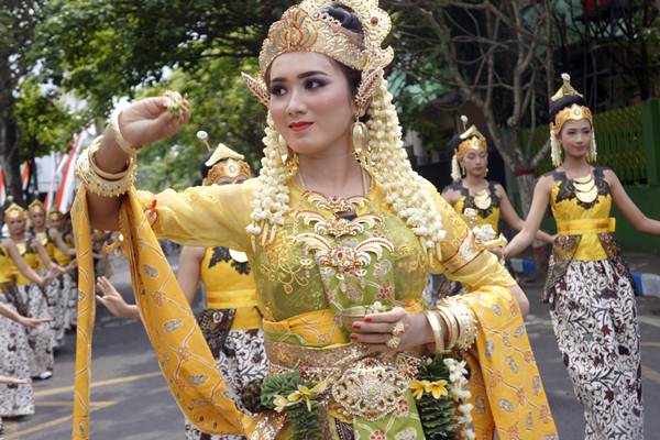  Tradisi Kirab Budaya Bersih Nagari