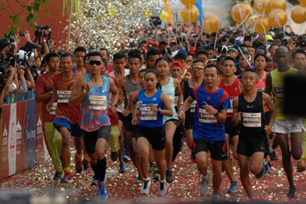  Pelari Kenya Dominasi Borobudur Marathon