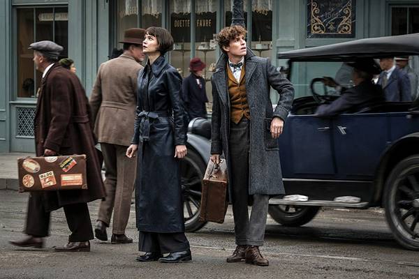  Terlalu Banyak Tokoh di ‘Fantastic Beasts: The Crimes of Grindelwald’