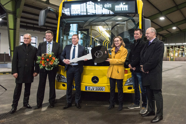  Mercedes-Benz Serahkan Unit Pertama Citaro ke BVG Berlin