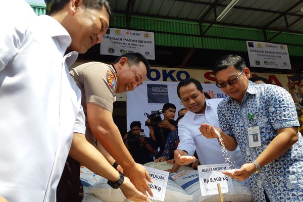  Food Station dan Bulog Gelar Operasi Pasar, Beras Medium Dijual Rp8.500/Kg