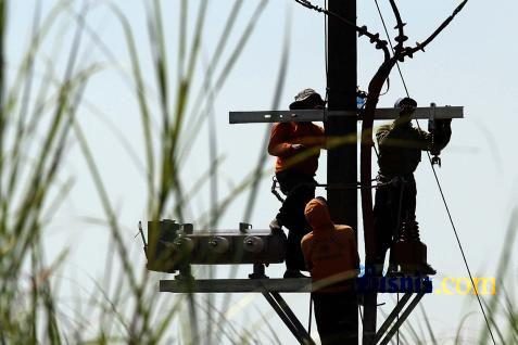  Setelah 73 Tahun Indonesia Merdeka, Lubuk Labu Akhirnya Menikmati Listrik