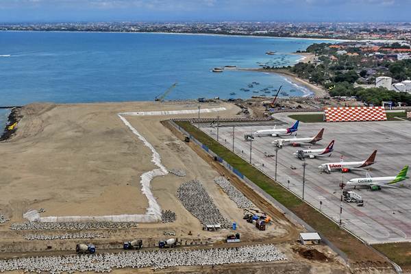  Reklamasi Perluasan Bandara I Gusti Ngurah Rai