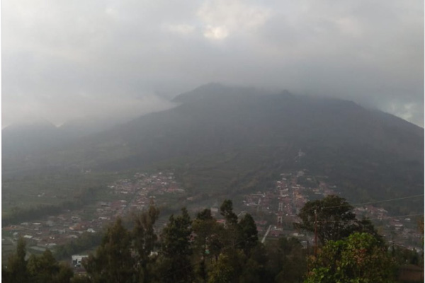  Gunung Merapi masih Status Waspada, Lava Pijar Mengarah ke Barat Laut