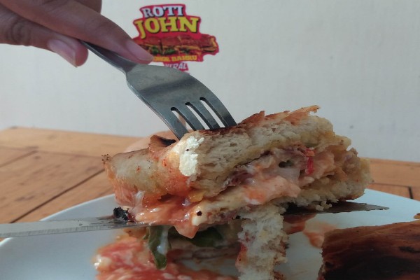  Waralaba Jajanan Kekinian Roti John Tawarkan Harga Khusus Akhir Tahun