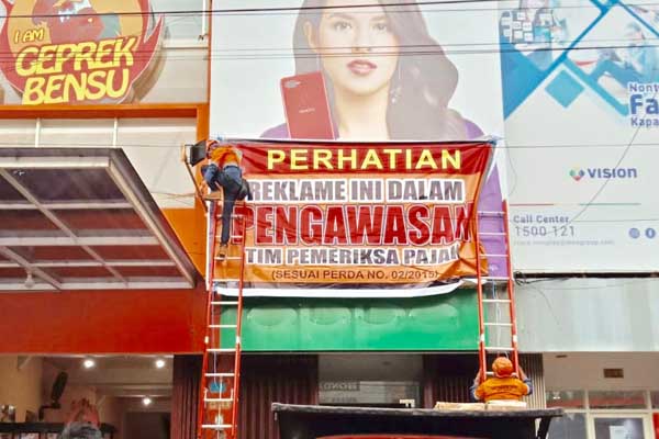  Lantaran Menunggak, 15 objek Pajak di Malang Ditempeli Stiker