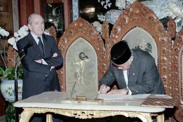  Tommy Tersinggung Soeharto Disebut Guru Korupsi. Ahmad Basarah Terancam Dipolisikan