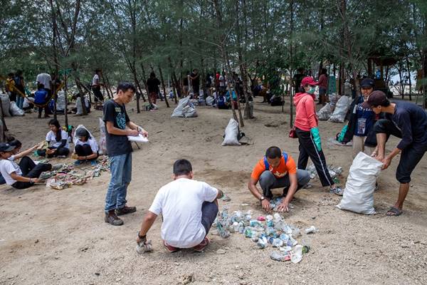  Pencemaran Lingkungan: Di Setiap Satu Meter Pantai Indonesia Terdapat 1,71 Sampah Plastik