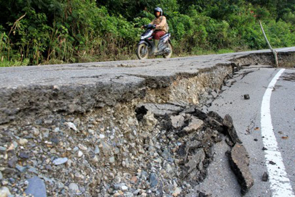  Pembenahan Jalan Provinsi di NTT Tidak Pakai Mencicil