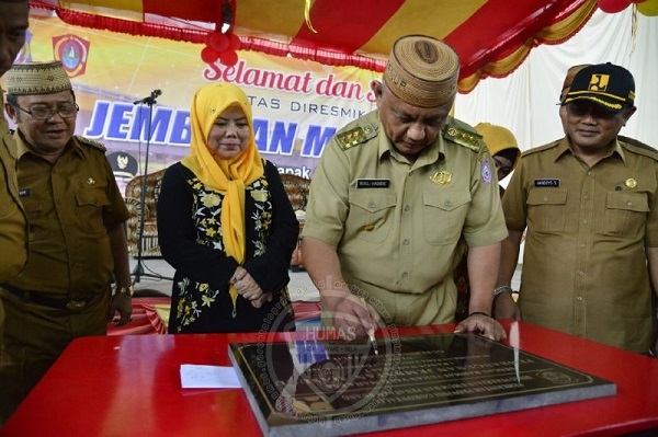  Gubernur Gorontalo Meresmikan Jembatan Masuru Senilai Rp5,5 miliar