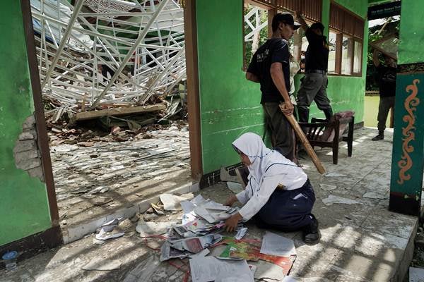  Sekolah Tertimpa Longsor di Banjarnegara