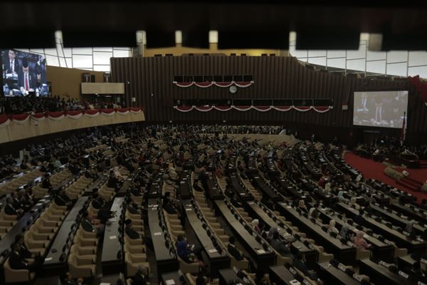  PENDANAAN PARPOL  : DPR Siap Susun Aturan