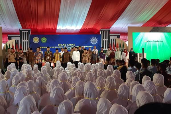  Jokowi Hadiri Perayaan 1 Abad Madrasah Mu\'allimin - Mu\'allimaat Muhammadiyah