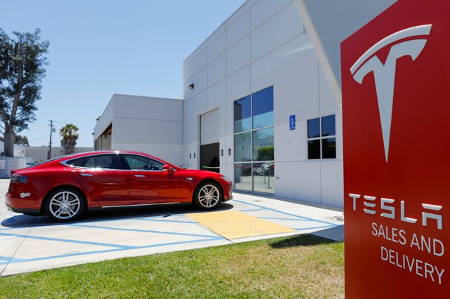  Tesla Siapkan Produksi Mobil di China pada 2019