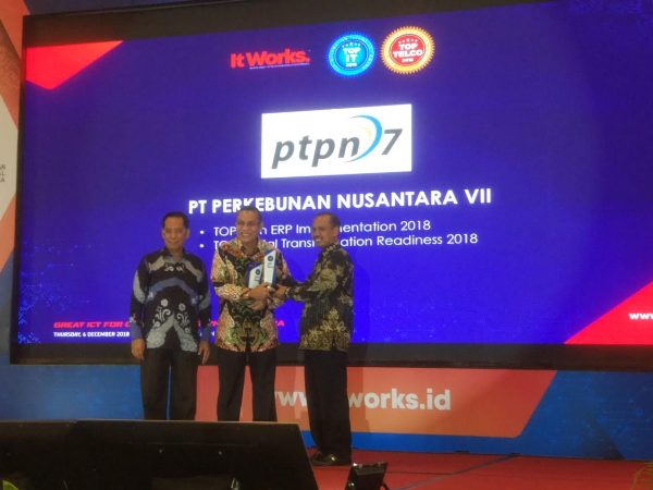  PTPN VII Raih Dua Penghargaan TOP IT & TELCO 2018