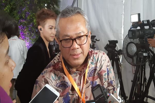  CALON ANGGOTA DPD : KPU Tunggu Surat Oesman Sapta
