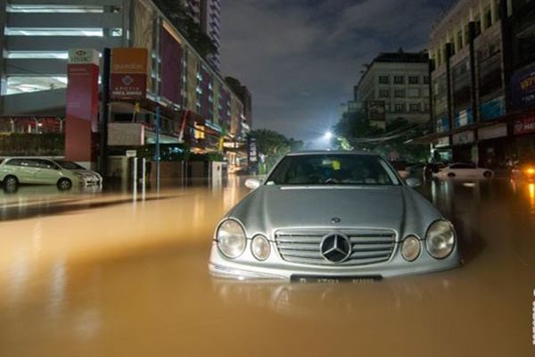  Mobil Bekas, Begini Cara Mengetahui Mobil Terendam Banjir