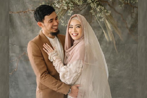 Foto pernikahan Achmad Hulaefi dan Lindswell Kwok. (Instagram - @dierabachir)