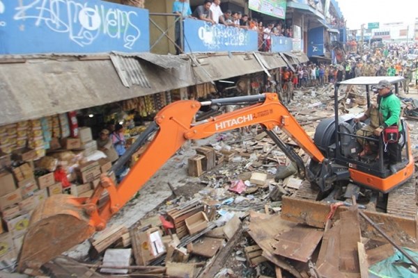 PENJAMINAN PROYEK : PII Kaji Revitalisasi Pasar Ciputat