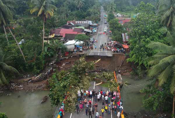  Akses ke Bukittinggi Putus Total