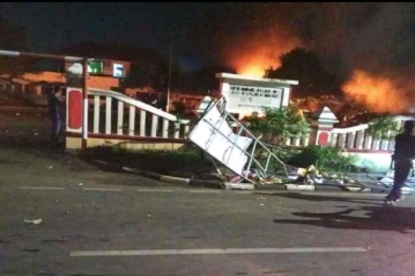  Fakta di Balik Kasus Pembakaran Mapolsek Ciracas